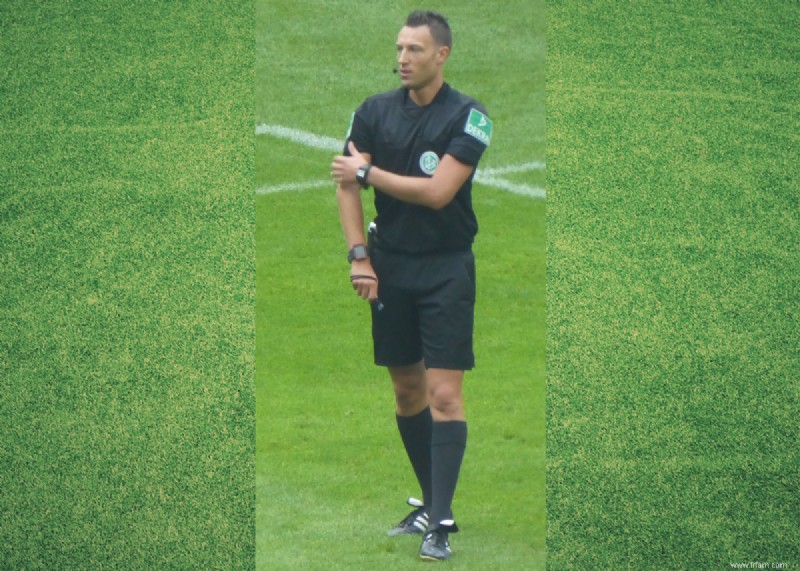 23 signaux d arbitre de football avec images et significations 