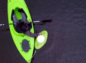 Faites du kayak avec le chiot Creekkooler et ne manquez jamais une boisson froide 