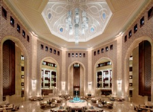 Luxe et sérénité éveillent les sens au palais Al Bustan à Mascate, Oman 