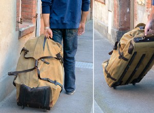 Réparer la plaque intérieure dun sac de voyage à roulettes