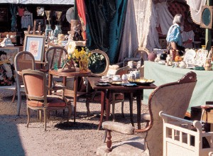 Brocantes et vide-greniers : dénicher les bonnes affaires