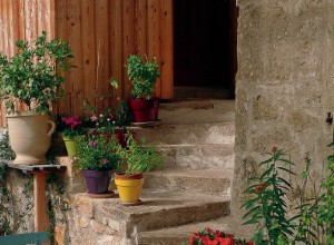 Réparer et embellir un escalier en pierre de taille