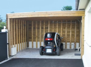 Fabriquer un carport en bois pour mettre à labri une voiture