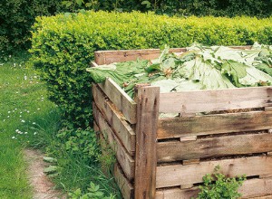 Réaliser son propre compost avec les déchets végétaux du jardin