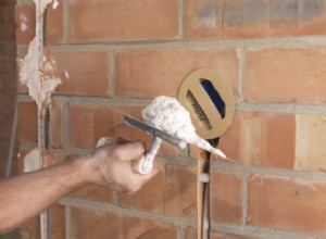 Sceller au plâtre dans la brique creuse