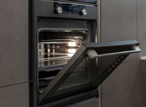 Installer un four électrique encastré dans une cuisine aménagée